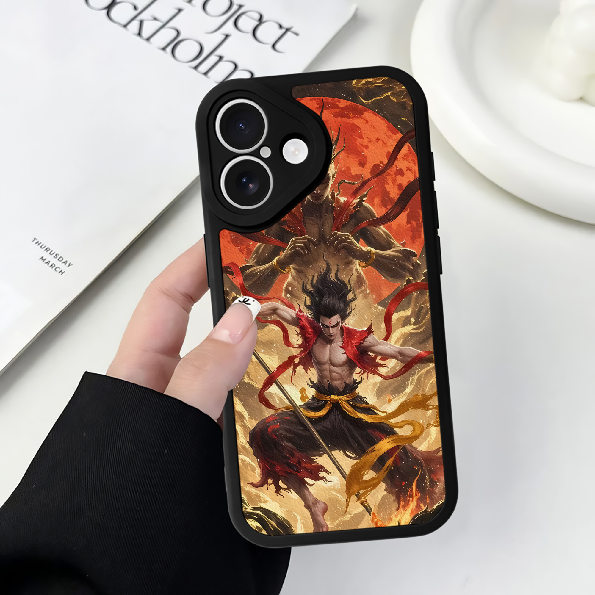 （画像用） Ne Zha 2 ナタ 魔童の大暴れ 【iPhone 16シリーズ対応】シリコンスマホケース（レザー調） 材質：シリコン